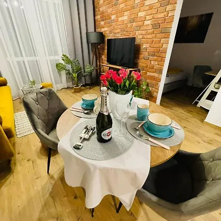 Naturaapart Garaz Podziemny Ostroleka  Exteriér fotografie