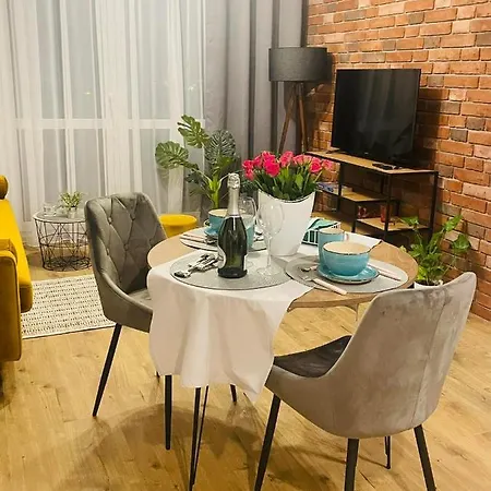 Naturaapart Garaz Podziemny Ostroleka  Exteriér fotografie